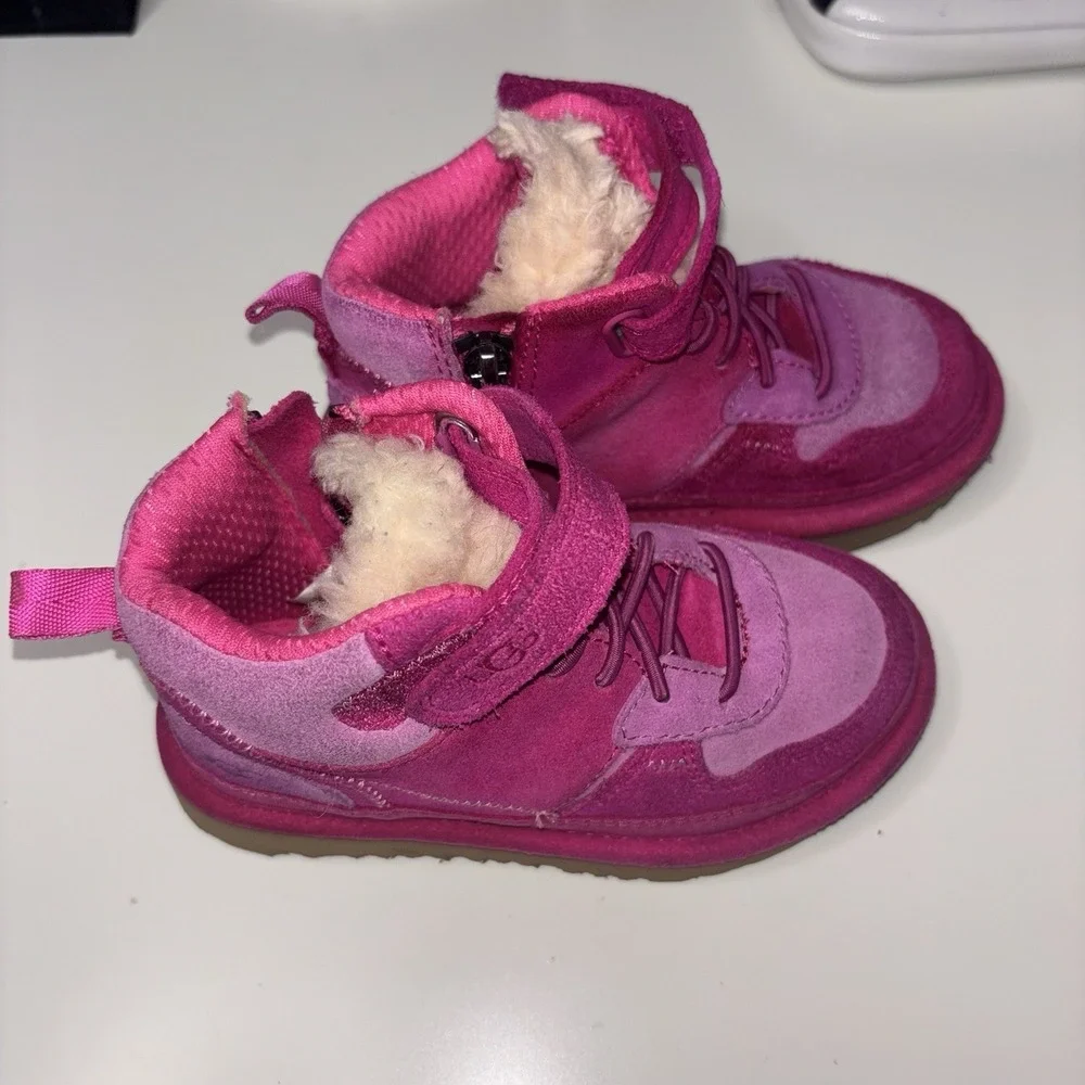 UGG Kids Pink Shearling-Lined Sneakers Boots Size 9 Toddler Hook & Loop